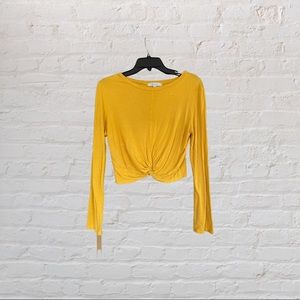 Long sleeve knotted crop top